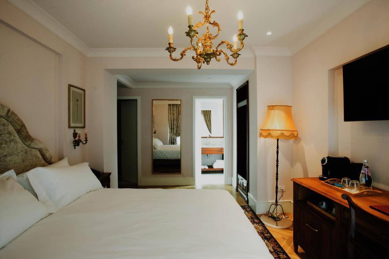 Ebel Boutique Hotel Tirana Bagian luar foto