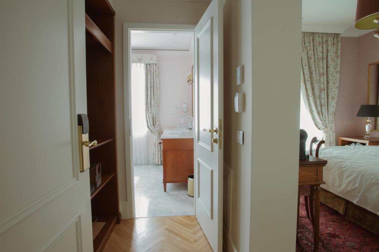 Ebel Boutique Hotel Tirana Bagian luar foto