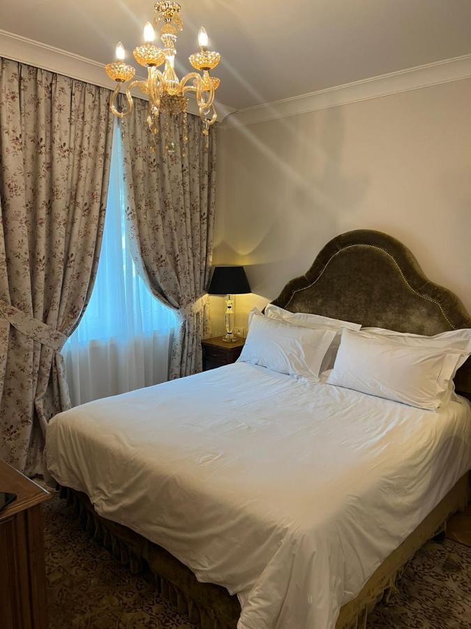Ebel Boutique Hotel Tirana Bagian luar foto